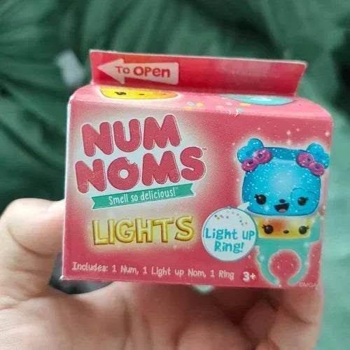 NumNoms Blind Box Toy – Smell So Delicious Snackables Snow Cones Series - Image 11